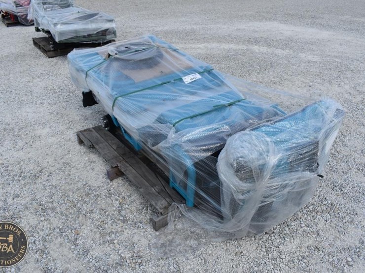 three-wheel-golf-cart-with-dump-bed-48497-image-3