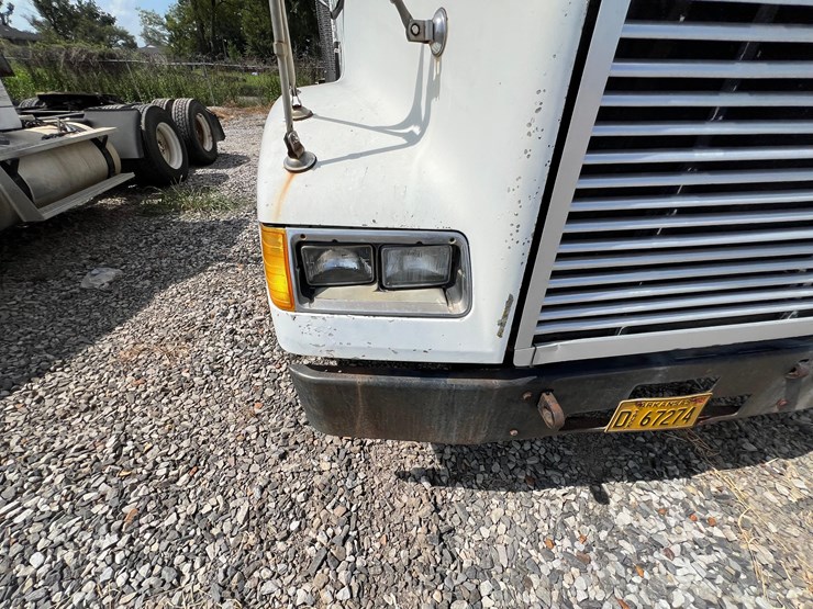 mdhd-freightliner-for-project-or-parts-equipped-with-an-m11-and-an-adams-tender-image-14