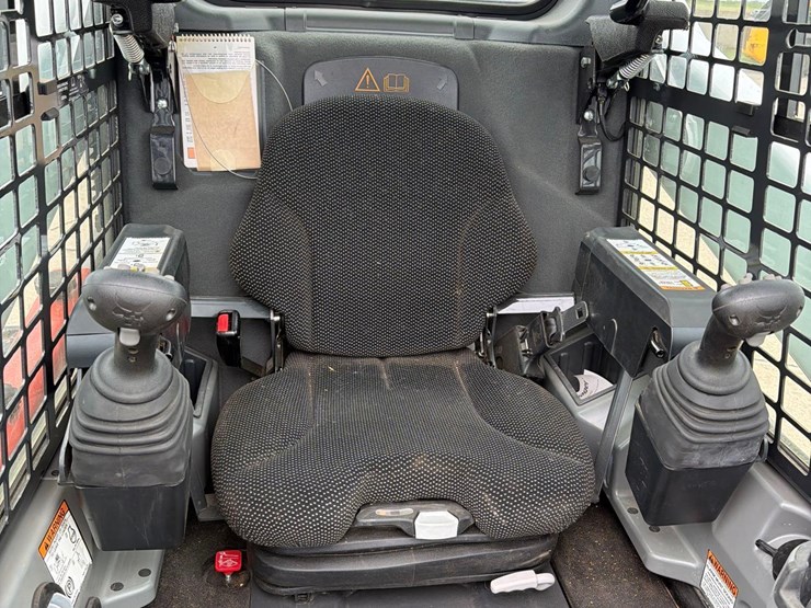 2022-bobcat-s770-image-41