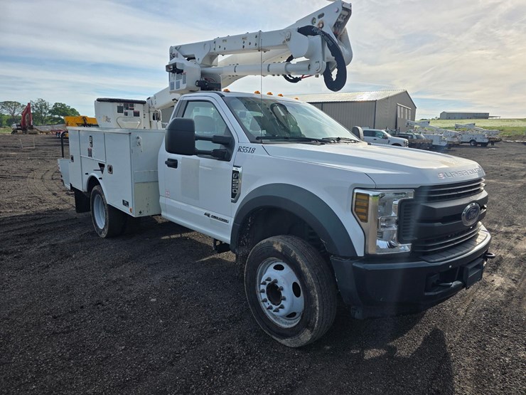 ford-f550-image-27