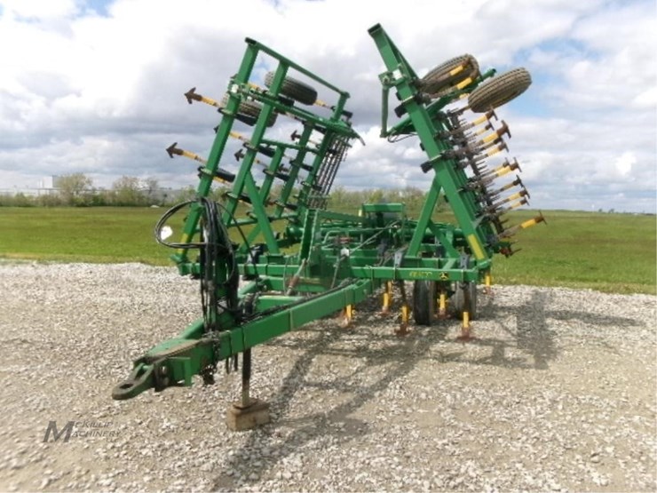 2001-john-deere-980-image-1