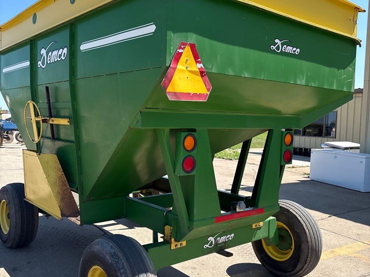 demco-325-image-13