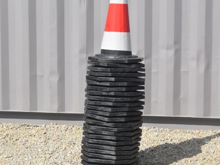 safety-cones-48553-image-1