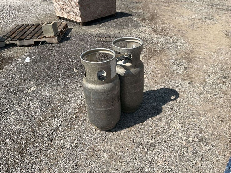 (2)-aluminum-propane-tanks-image-1