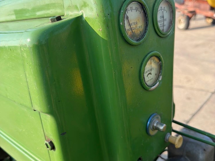 john-deere-b-image-20