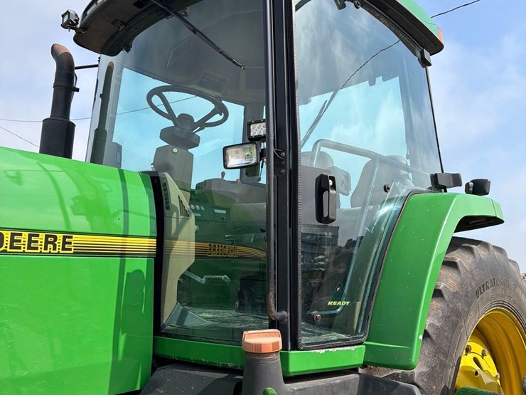 john-deere-8200-image-43
