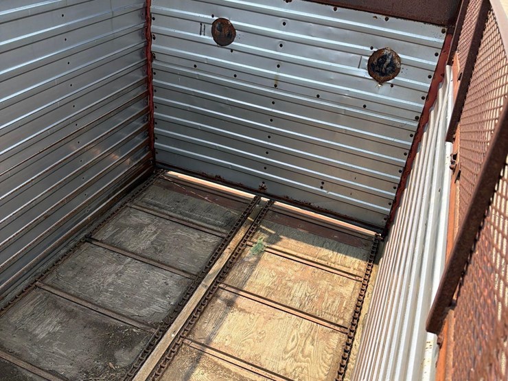 h&s-18ft-rear-unload-silage-wagon-image-22