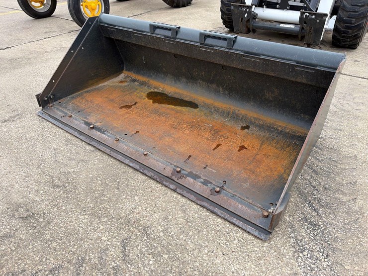 bobcat-6ft-skidloader-bucket-image-1
