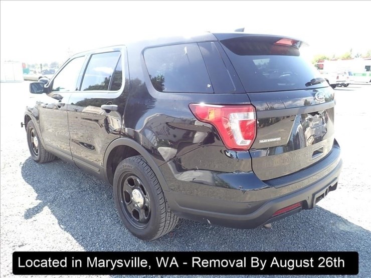 2018-ford-explorer-image-18