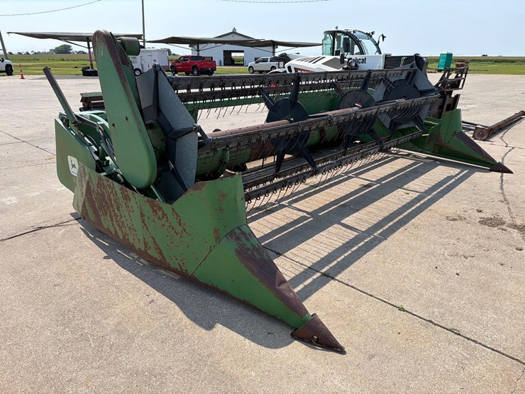john-deere-216-image-3