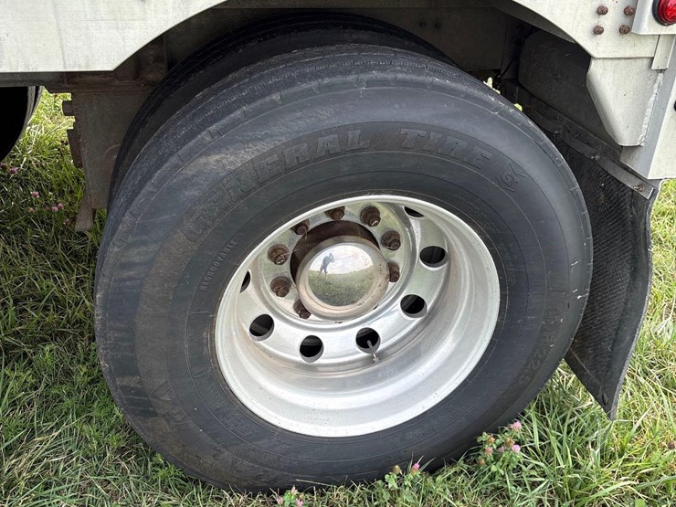 2014-wilson-livestock-trailer-image-55