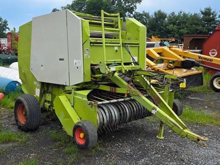 claas-round-baler-image-1