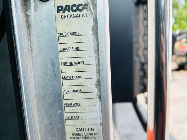 2005-kenworth-t300-image-64