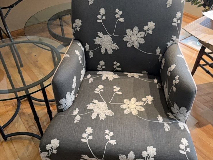 wing-back-chair,-new-condition-image-7