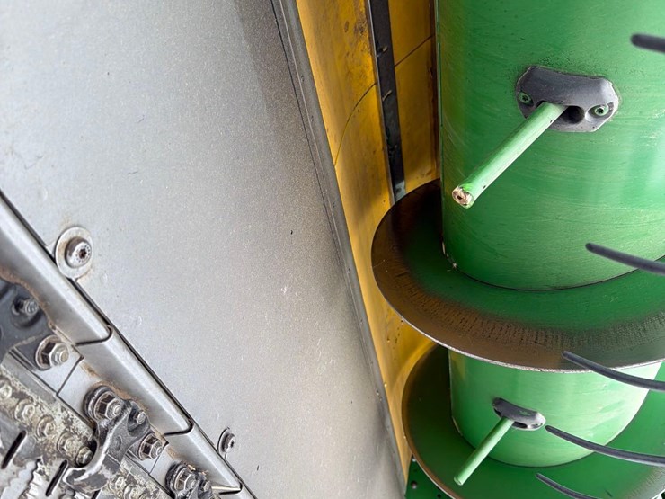 2009-john-deere-635f-image-35