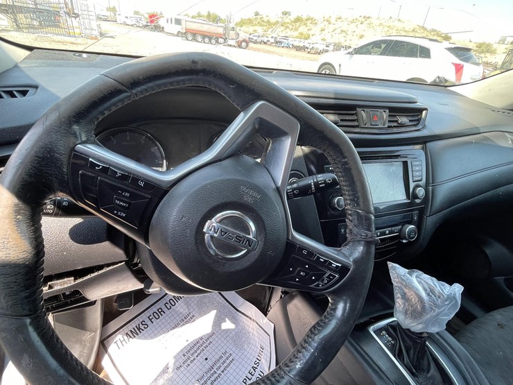 2018-nissan-rogue-image-36