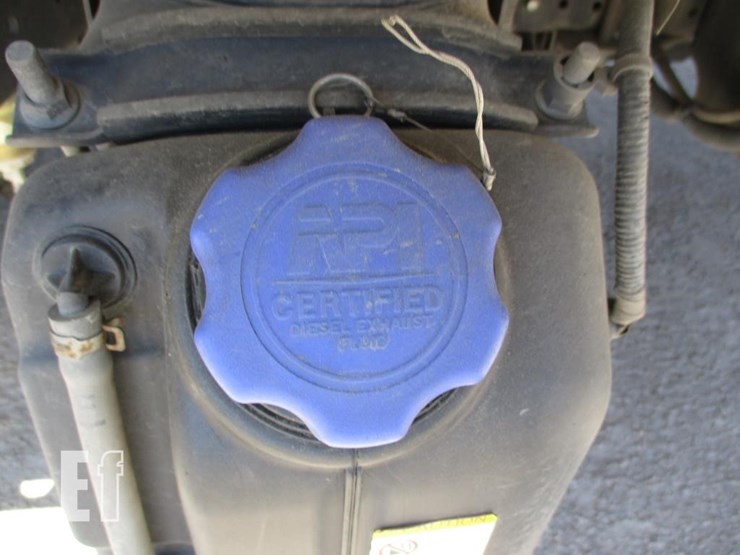 2016-isuzu-nqr-image-17