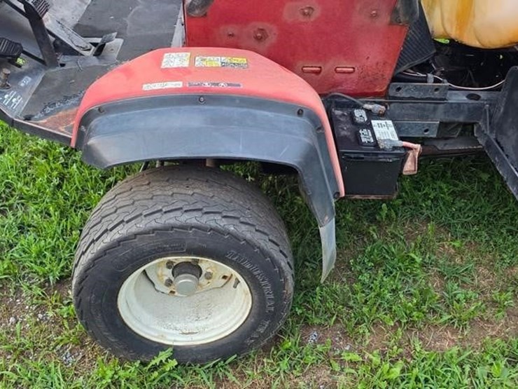 2004-toro-multi-pro-5700d-image-8