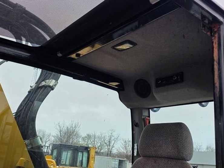 2018-caterpillar-m322f-image-67