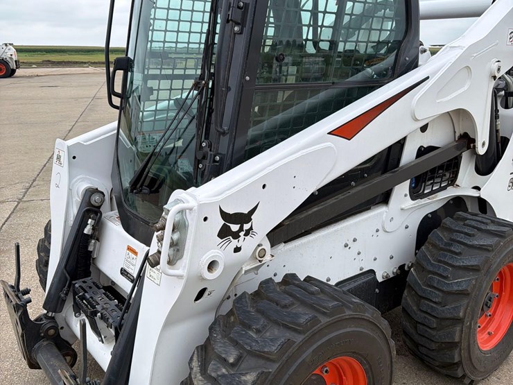 2022-bobcat-s770-image-11