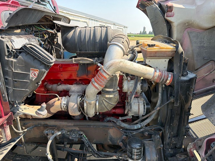 2010-kenworth-t660-image-62