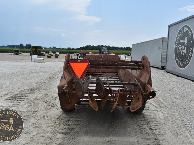 new-holland-327t-image-4