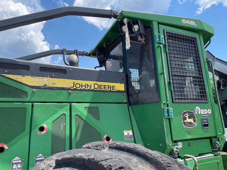 2015-deere-648l-image-8