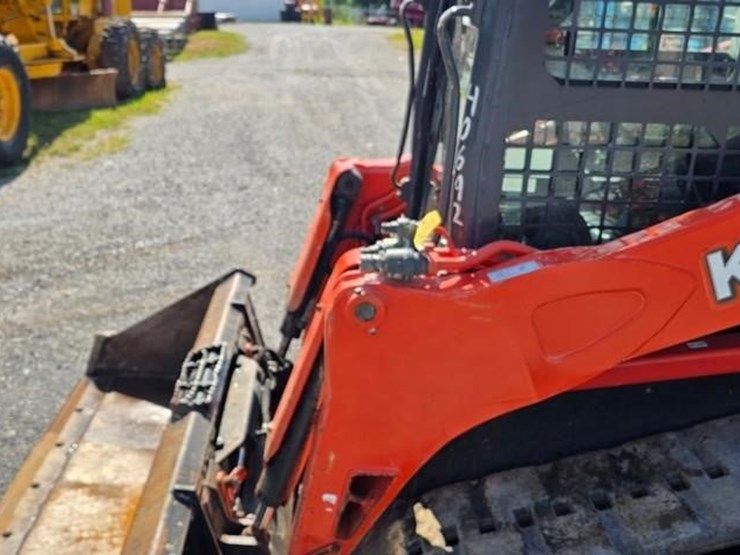 kubota-svl75-2-image-9