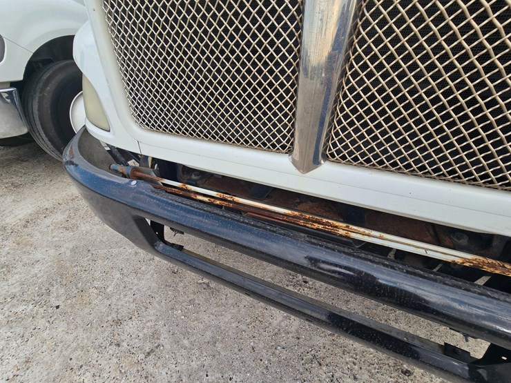 2010-kenworth-t370-image-25