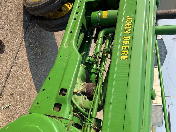 john-deere-b-image-10