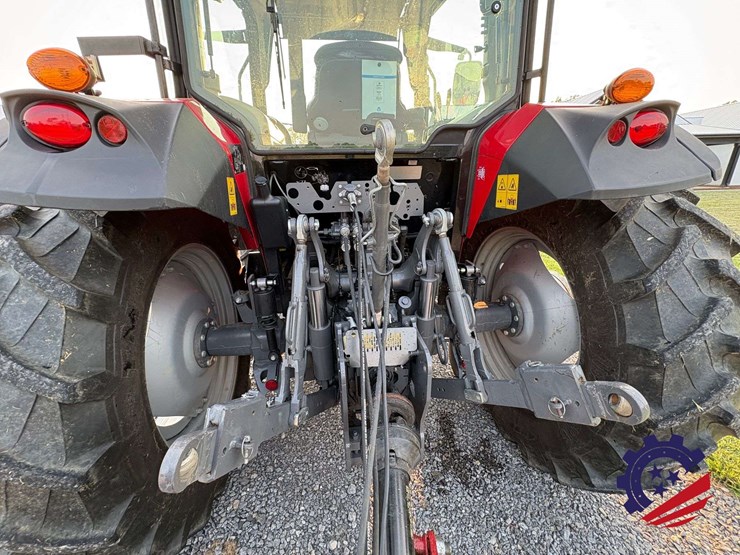 2023-massey-ferguson-5711-image-28