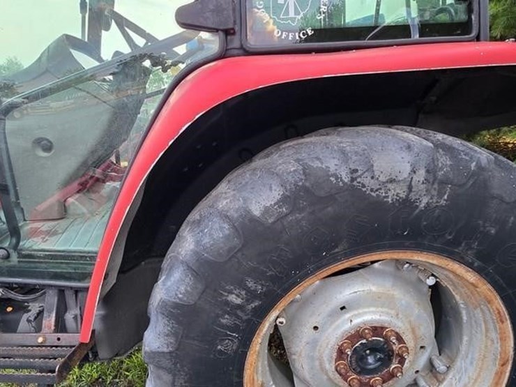 case-ih-jx100u-image-12