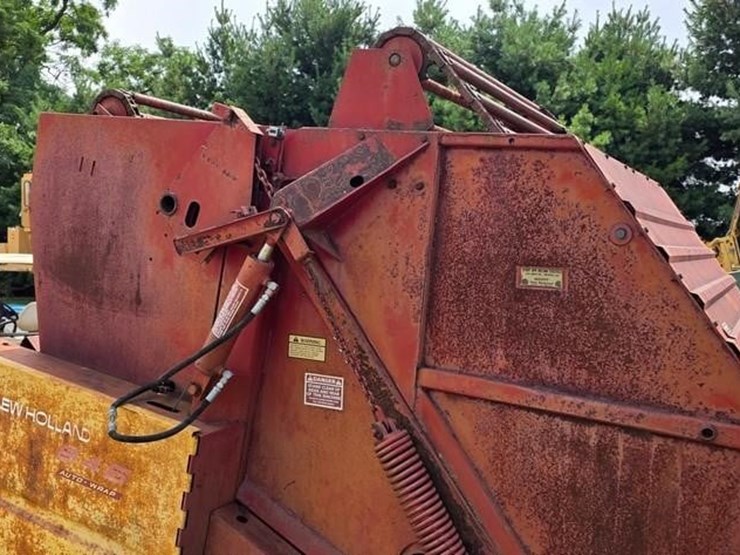new-holland-846-image-10
