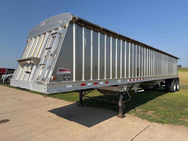 2010-dakota-4100-41ft-semi-grain-trailer-image-1