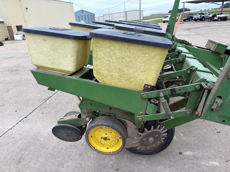 john-deere-7000-image-9