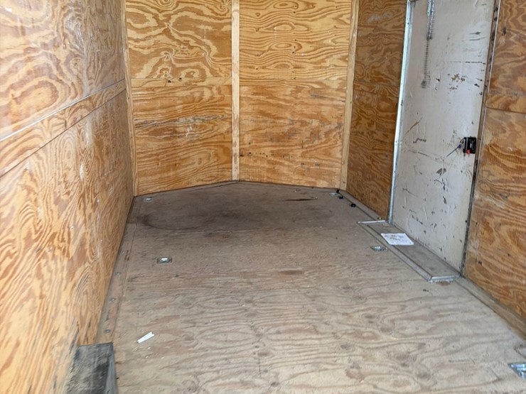 2018-diamond-100”-x-24ft-bumper-hitch-enclosed-trailer-image-20