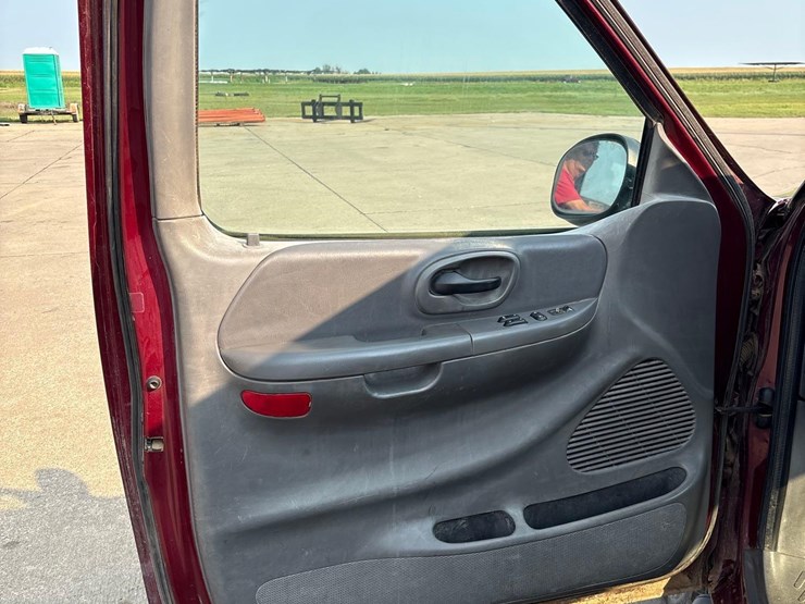 2003-ford-f150-image-31