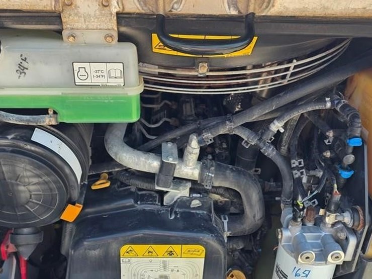 2020-bobcat-s76-image-42