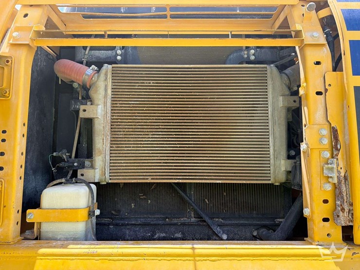 2020-komatsu-pc360-lc-11-image-13