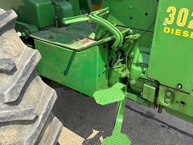john-deere-3020-image-17