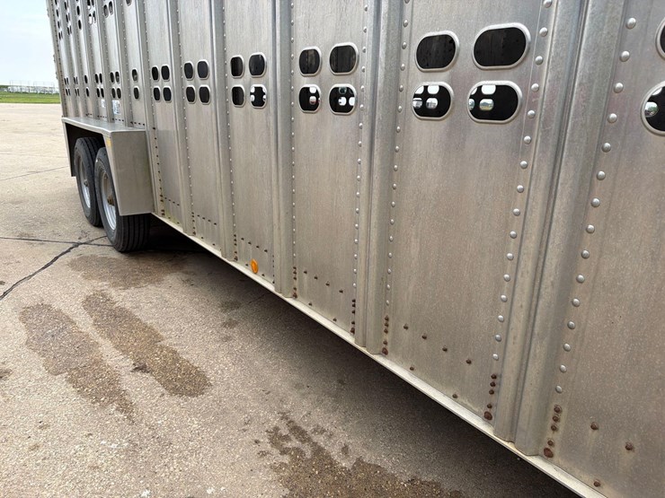 1991-wilson-livestock-trailer-image-18