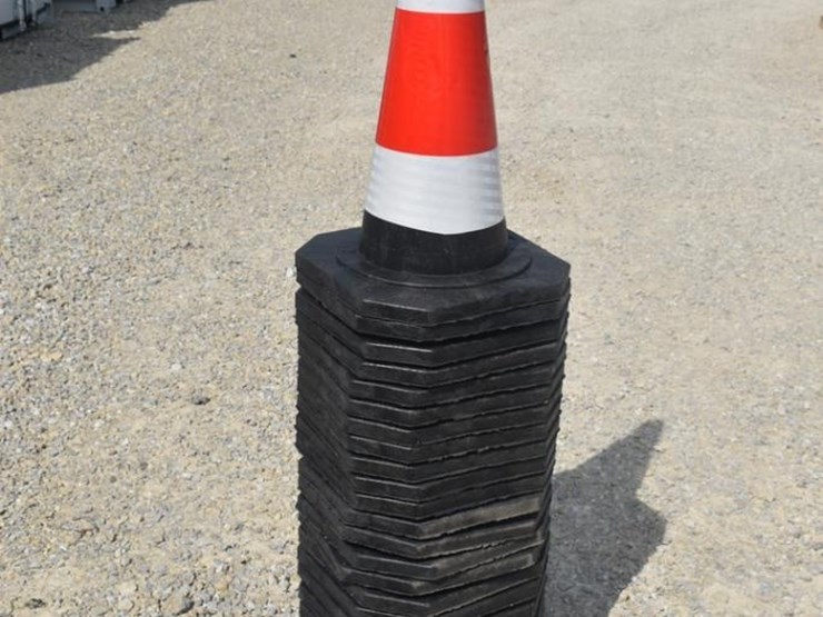 safety-cones-48540-image-1