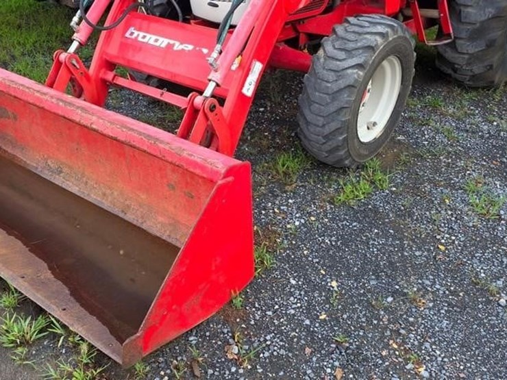 new-holland-boomer-8n-image-6
