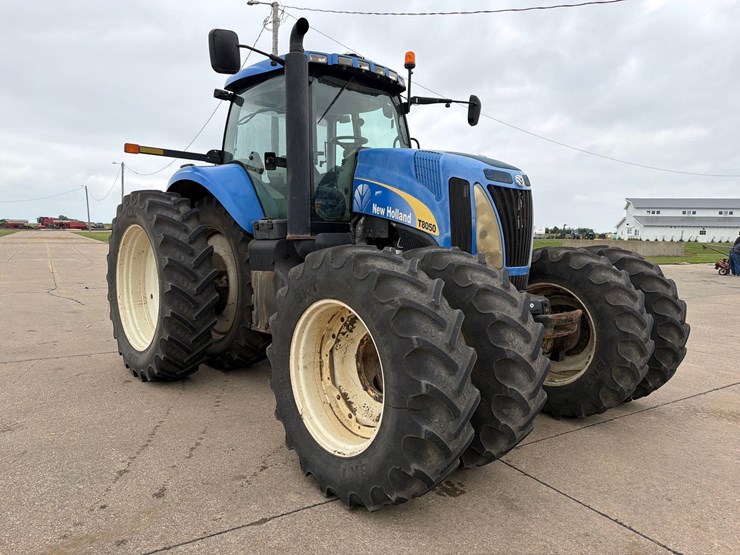 2009-new-holland-t8050-image-3