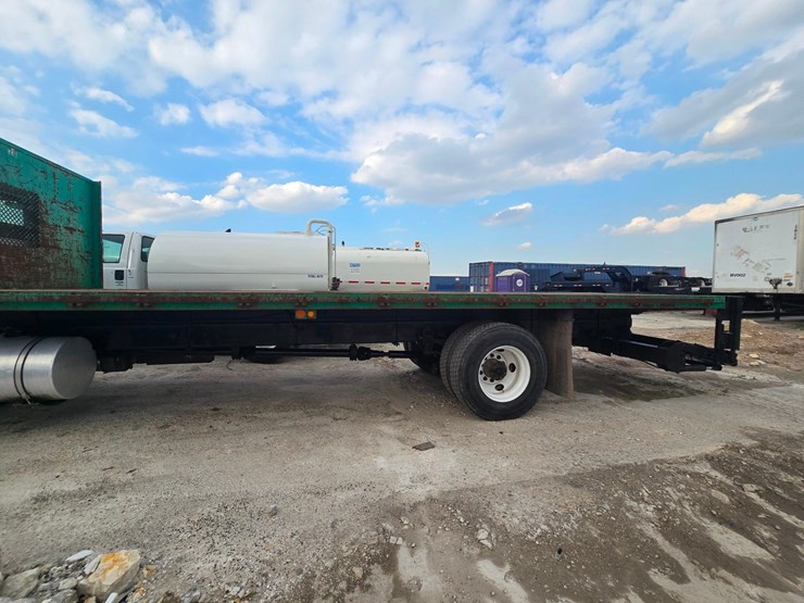 2010-kenworth-t370-image-6