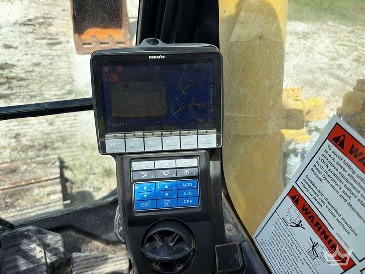 2020-komatsu-pc360-lc-11-image-8