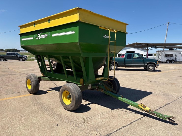 demco-325-image-4