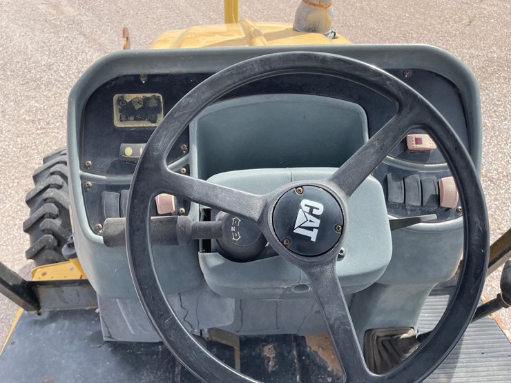 caterpillar-416d-image-42