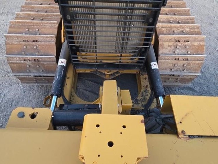 2017-caterpillar-d5k2-xl-image-51