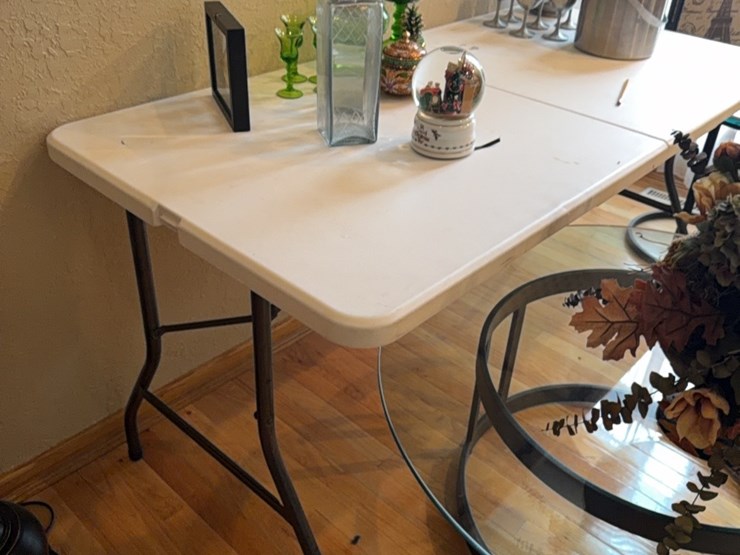 white-folding-table-(table-only,-items-are-listed-separately)-image-2
